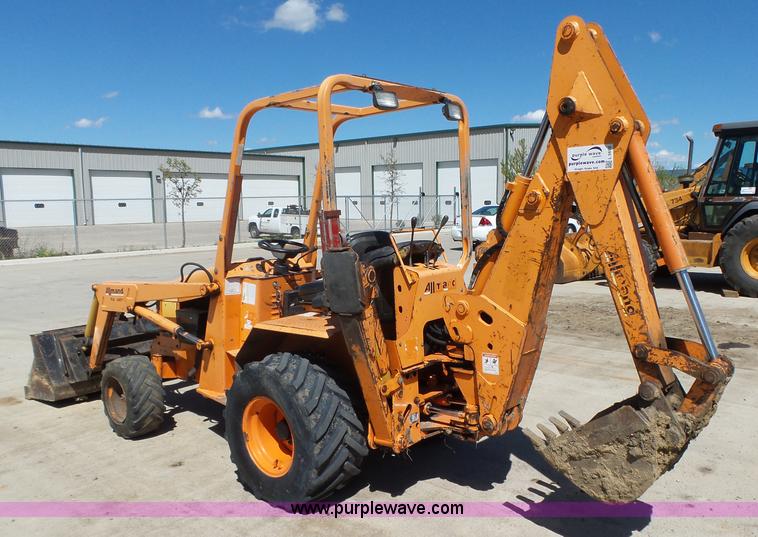 Allmand TLB425ESL backhoe in Des Moines, IA Item L5652 sold Purple Wave