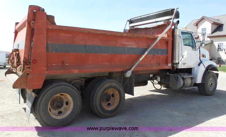 image for item L5699 2005 Sterling L8500 dump truck