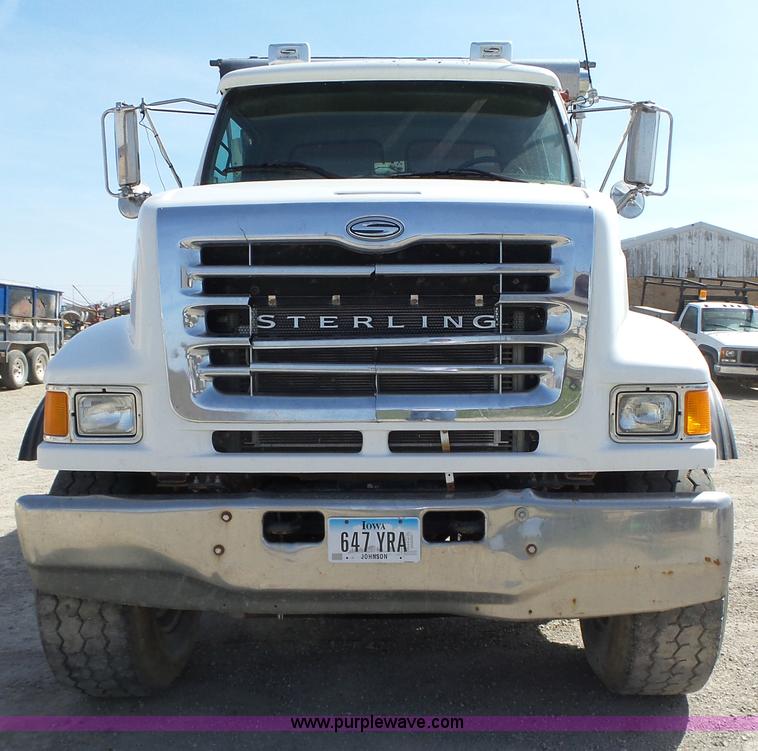 image for item L5699 2005 Sterling L8500 dump truck