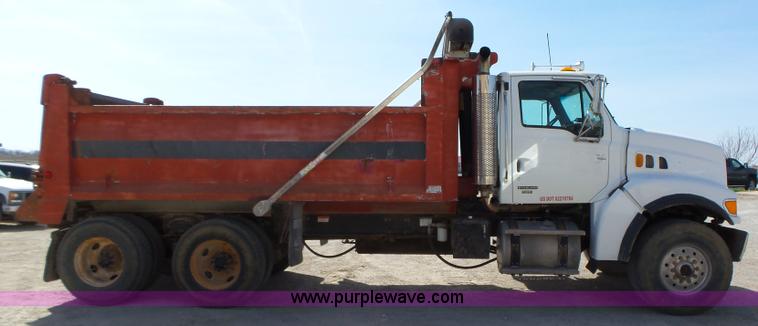 image for item L5699 2005 Sterling L8500 dump truck