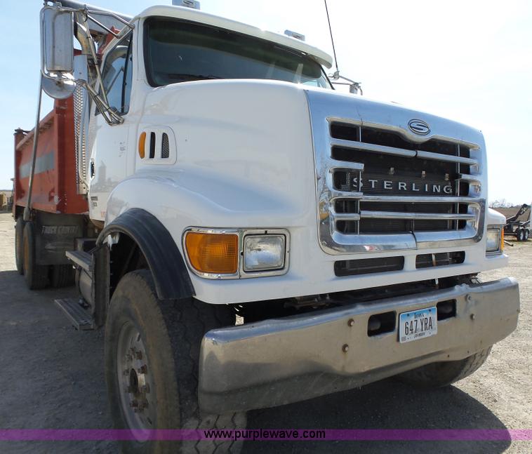 image for item L5699 2005 Sterling L8500 dump truck