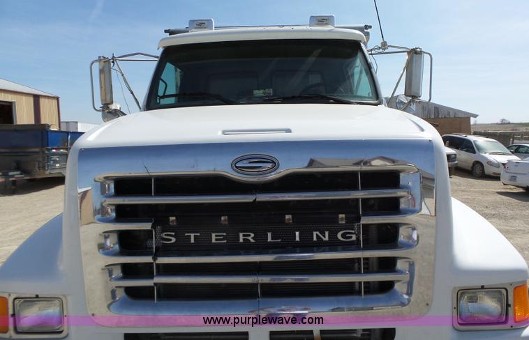 image for item L5699 2005 Sterling L8500 dump truck