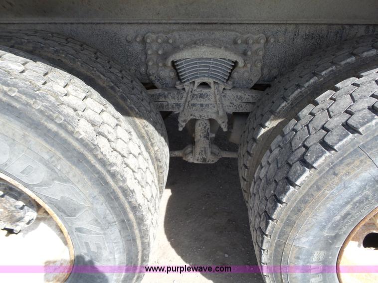 image for item L5699 2005 Sterling L8500 dump truck