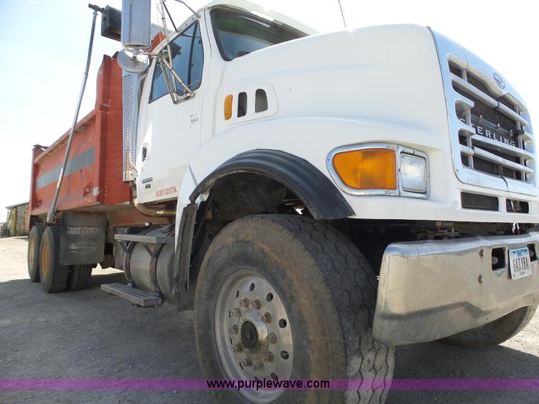 image for item L5699 2005 Sterling L8500 dump truck