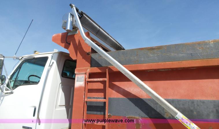 image for item L5699 2005 Sterling L8500 dump truck