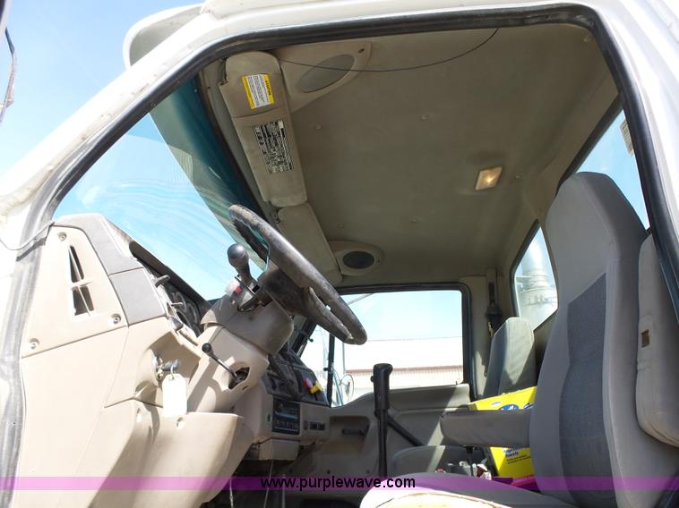 image for item L5699 2005 Sterling L8500 dump truck