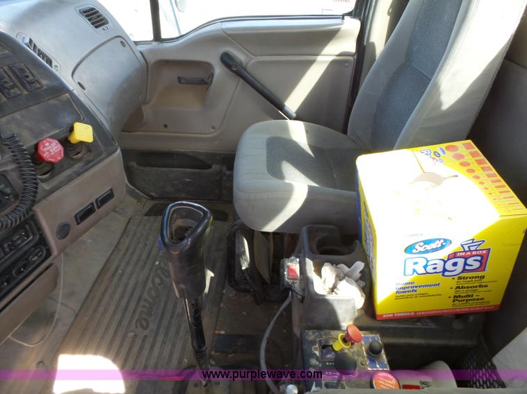 image for item L5699 2005 Sterling L8500 dump truck