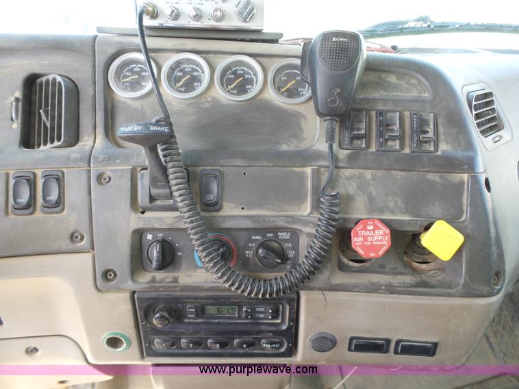 image for item L5699 2005 Sterling L8500 dump truck