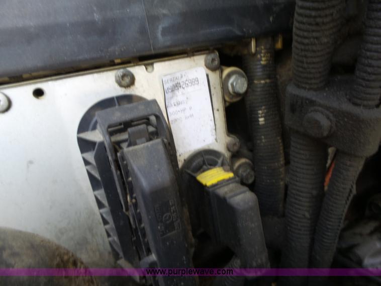 image for item L5699 2005 Sterling L8500 dump truck