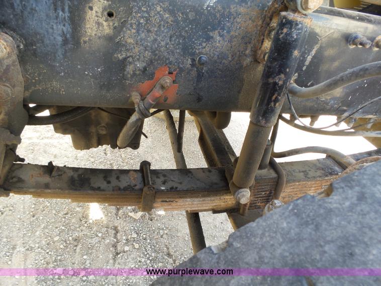 image for item L5699 2005 Sterling L8500 dump truck