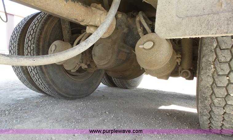 image for item L5699 2005 Sterling L8500 dump truck