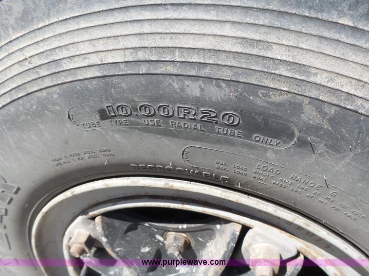 image for item L6005 1993 International 4900 dump truck