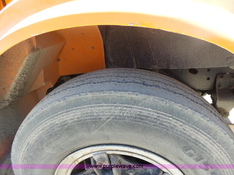 image for item L6005 1993 International 4900 dump truck