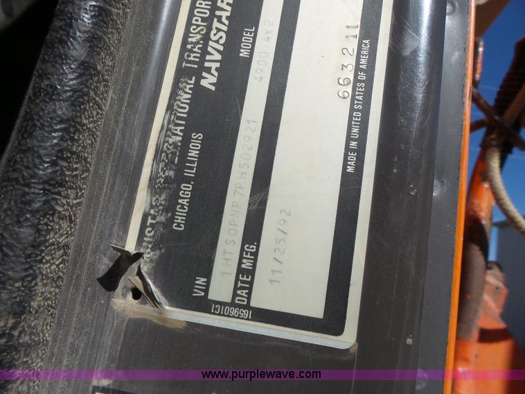 image for item L6005 1993 International 4900 dump truck