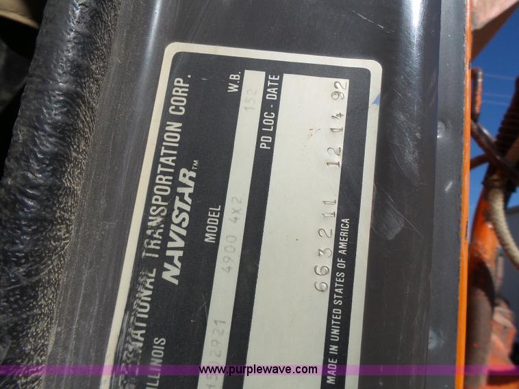 image for item L6005 1993 International 4900 dump truck