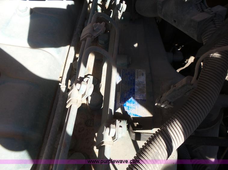 image for item L6005 1993 International 4900 dump truck