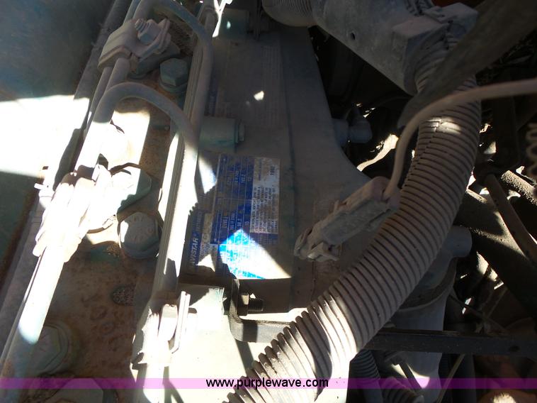 image for item L6005 1993 International 4900 dump truck