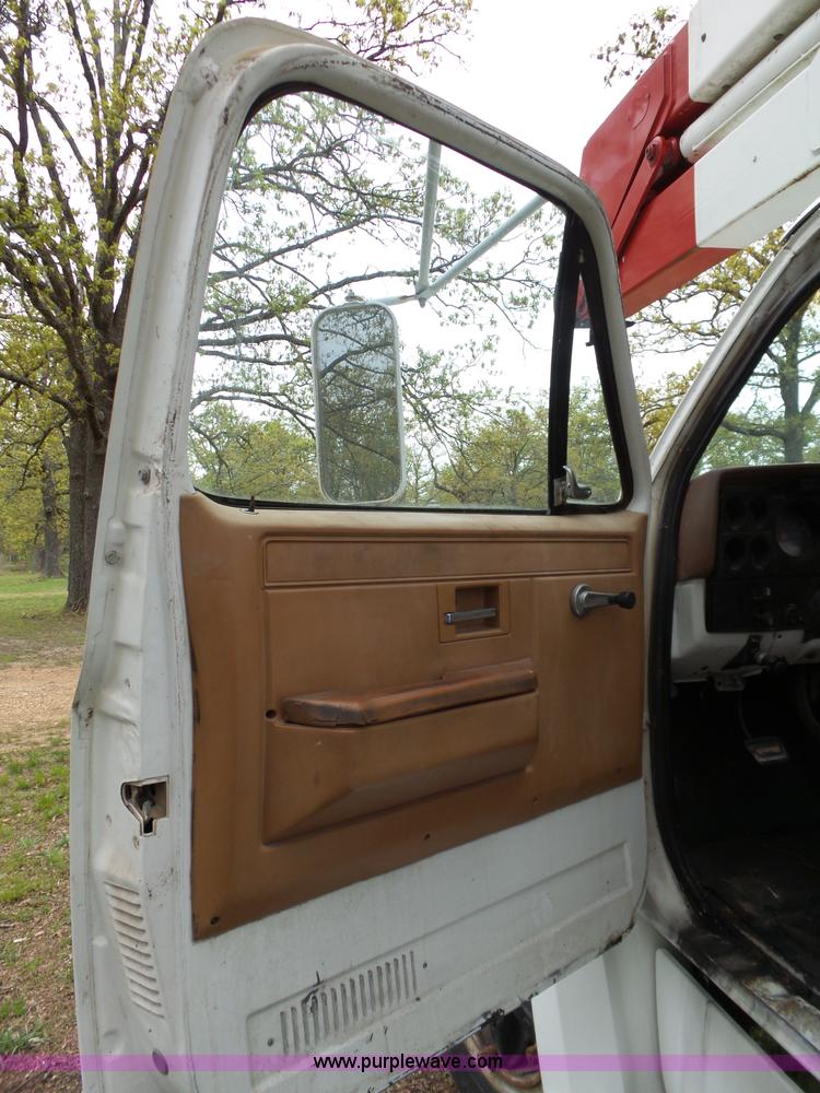image for item L6327 1988 Chevrolet C70 bucket truck