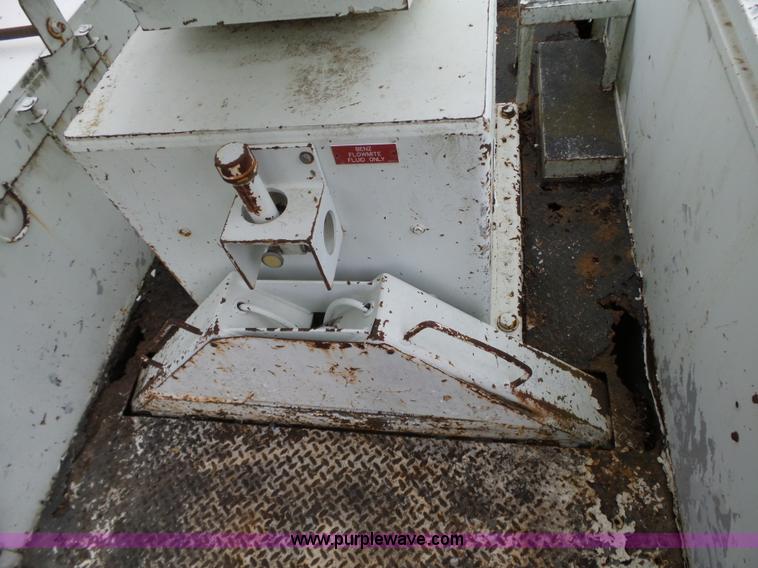 image for item L6327 1988 Chevrolet C70 bucket truck