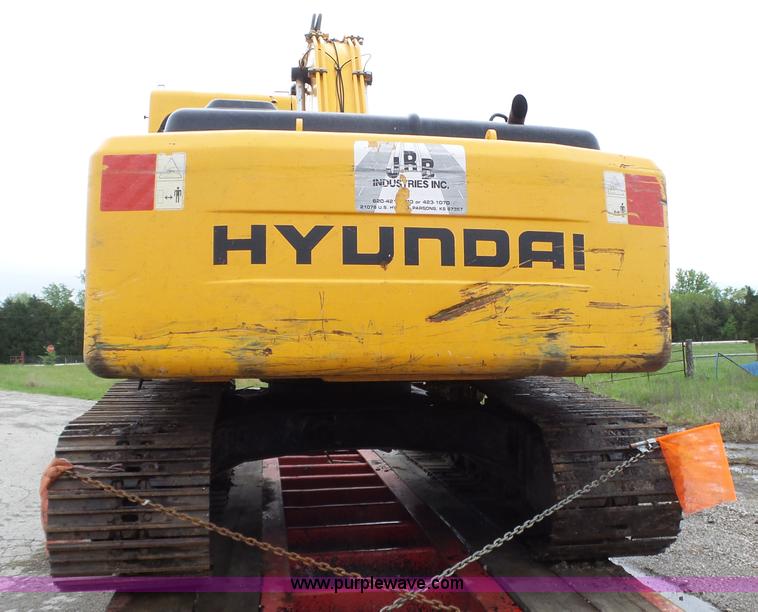 image for item L6328 2005 Hyundai Robex 210LC-7 excavator