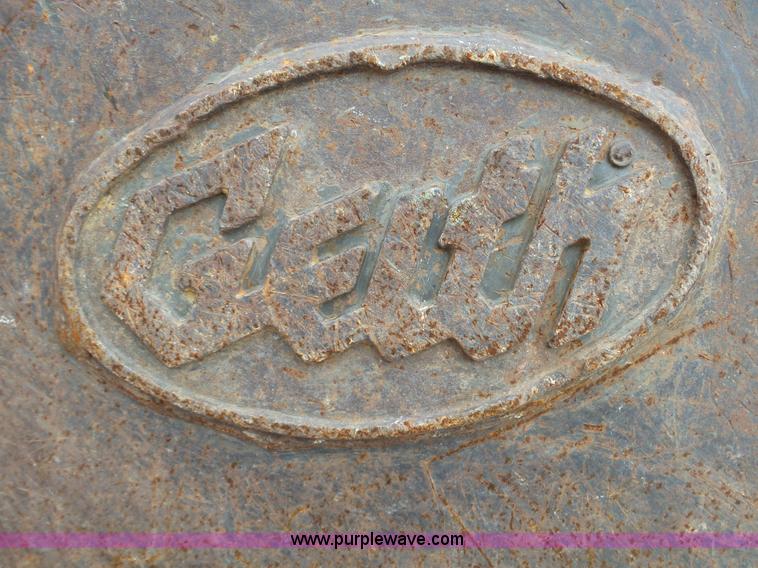 image for item L6328 2005 Hyundai Robex 210LC-7 excavator