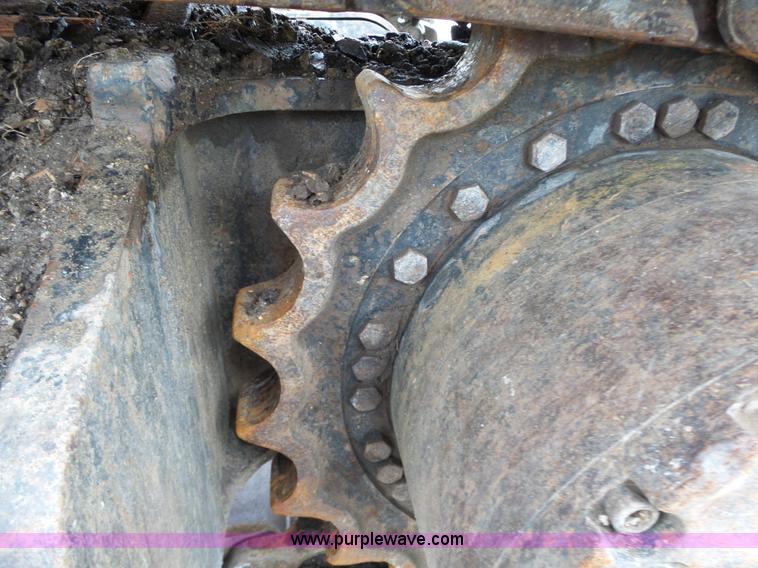 image for item L6328 2005 Hyundai Robex 210LC-7 excavator