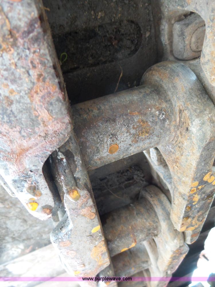 image for item L6328 2005 Hyundai Robex 210LC-7 excavator