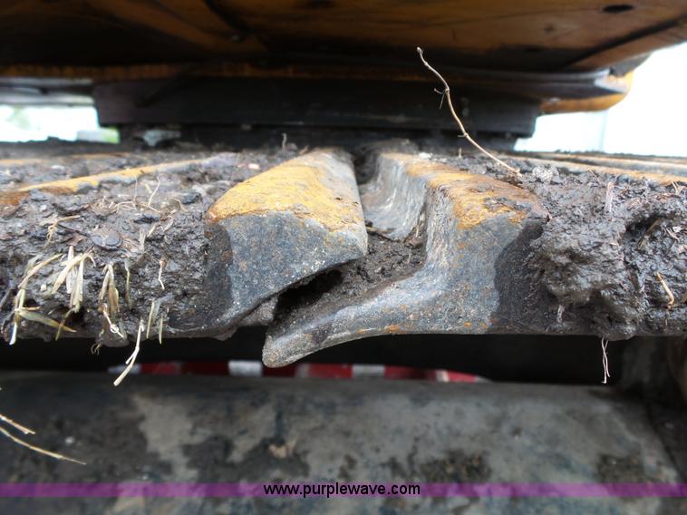 image for item L6328 2005 Hyundai Robex 210LC-7 excavator