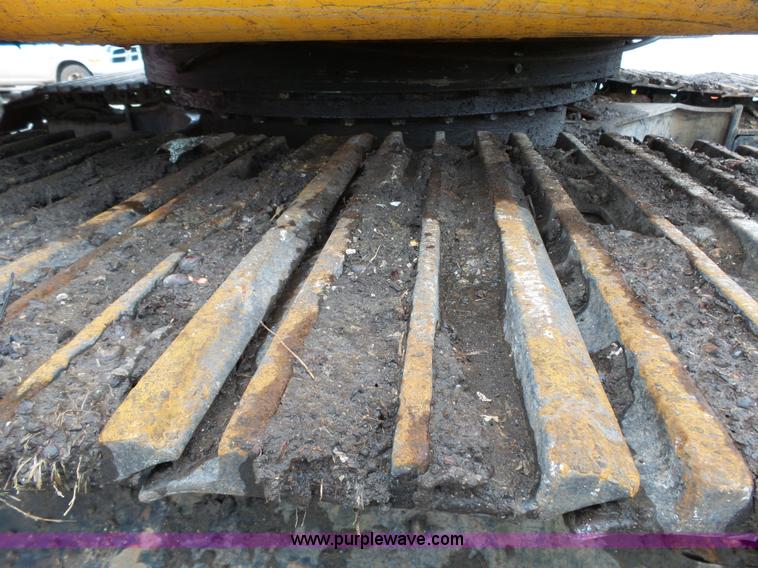 image for item L6328 2005 Hyundai Robex 210LC-7 excavator