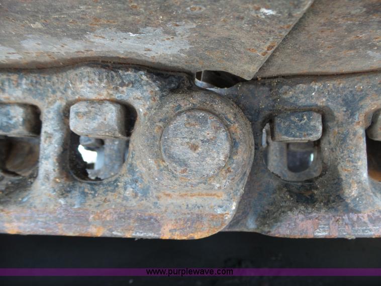 image for item L6328 2005 Hyundai Robex 210LC-7 excavator