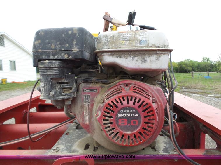 image for item L6329 1998 Kalyn Siebert KSHRG-3-50T-A lowboy equipment trailer