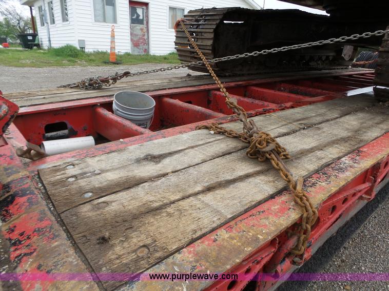 image for item L6329 1998 Kalyn Siebert KSHRG-3-50T-A lowboy equipment trailer