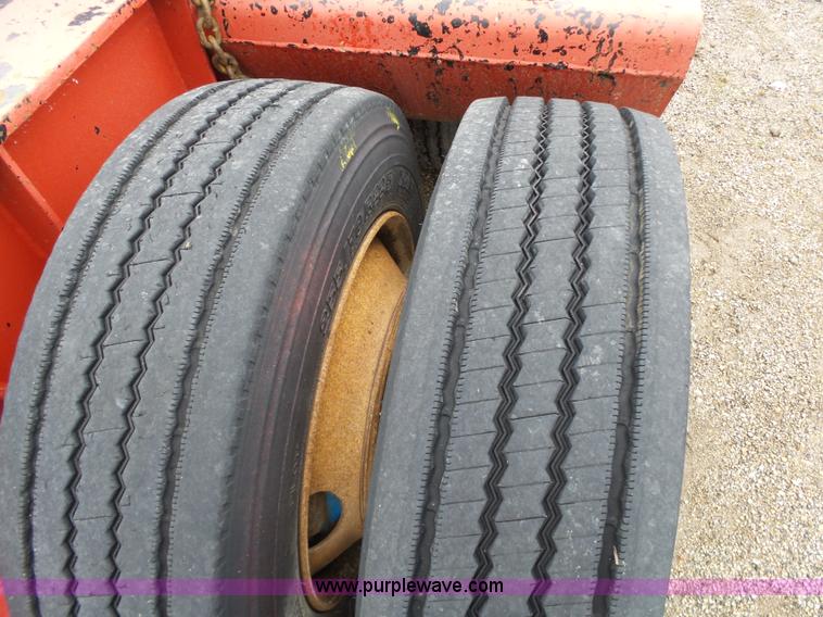 image for item L6329 1998 Kalyn Siebert KSHRG-3-50T-A lowboy equipment trailer