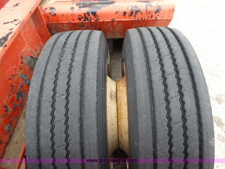 image for item L6329 1998 Kalyn Siebert KSHRG-3-50T-A lowboy equipment trailer