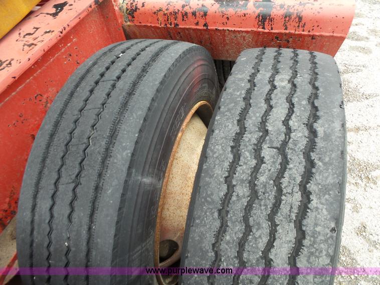 image for item L6329 1998 Kalyn Siebert KSHRG-3-50T-A lowboy equipment trailer