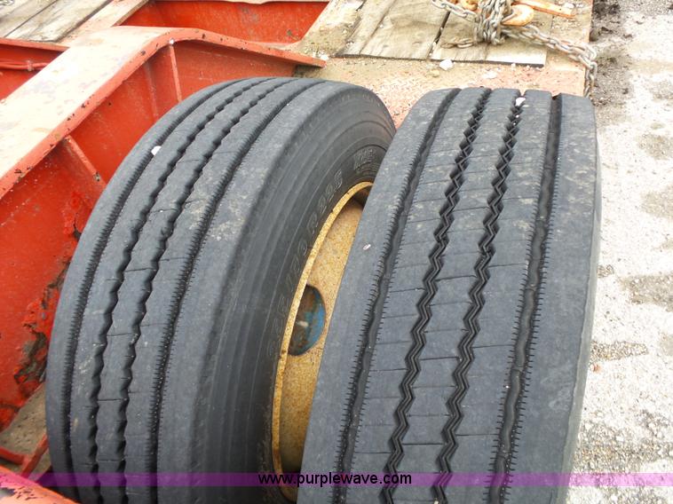 image for item L6329 1998 Kalyn Siebert KSHRG-3-50T-A lowboy equipment trailer