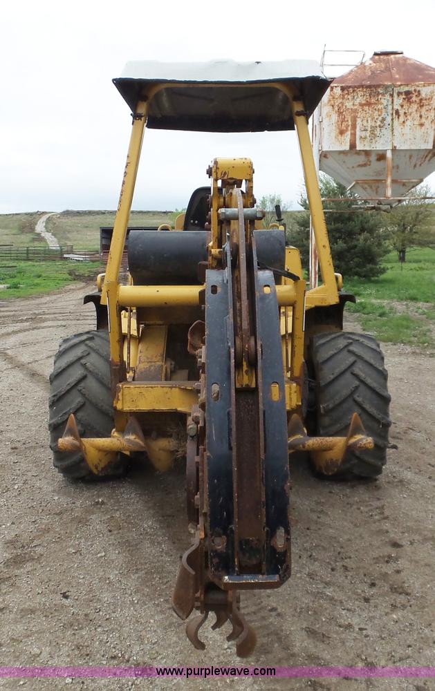 image for item L6330 2006 Vermeer RT1250 trencher