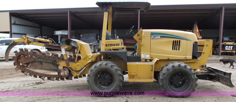 image for item L6330 2006 Vermeer RT1250 trencher