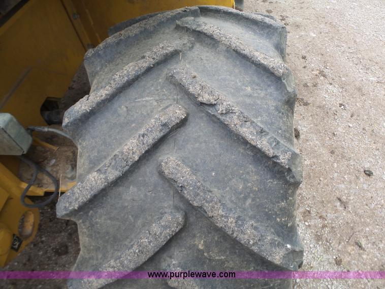 image for item L6330 2006 Vermeer RT1250 trencher