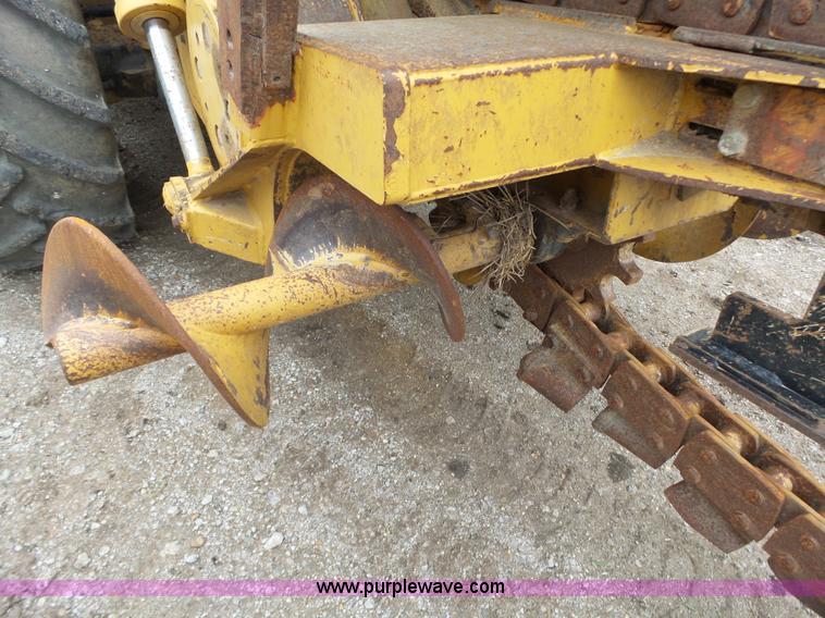 image for item L6330 2006 Vermeer RT1250 trencher