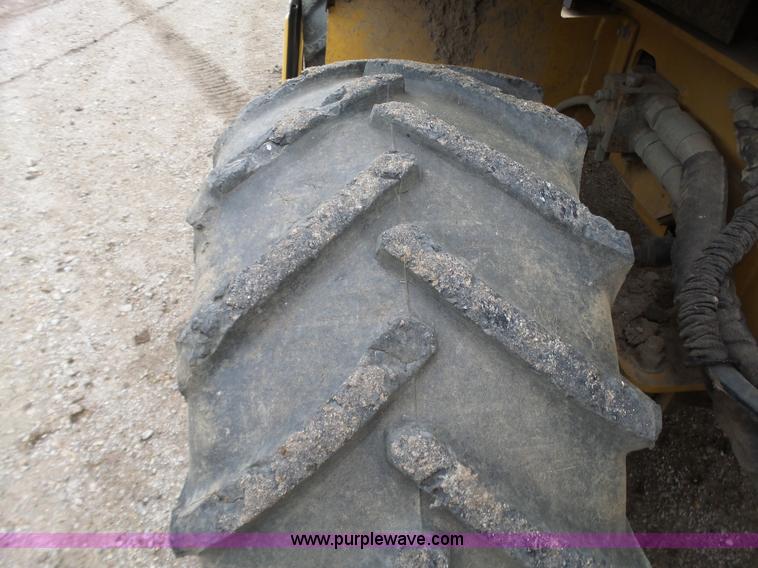 image for item L6330 2006 Vermeer RT1250 trencher