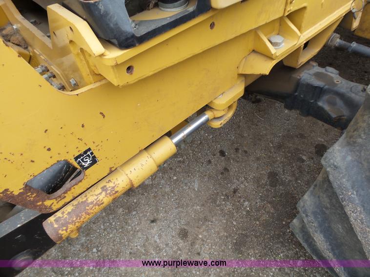 image for item L6330 2006 Vermeer RT1250 trencher