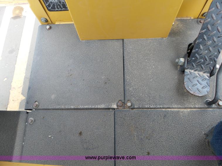 image for item L6330 2006 Vermeer RT1250 trencher