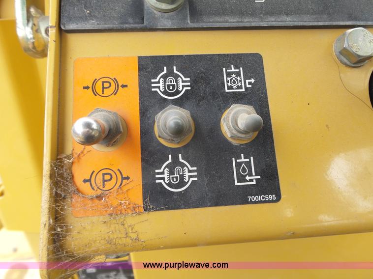 image for item L6330 2006 Vermeer RT1250 trencher