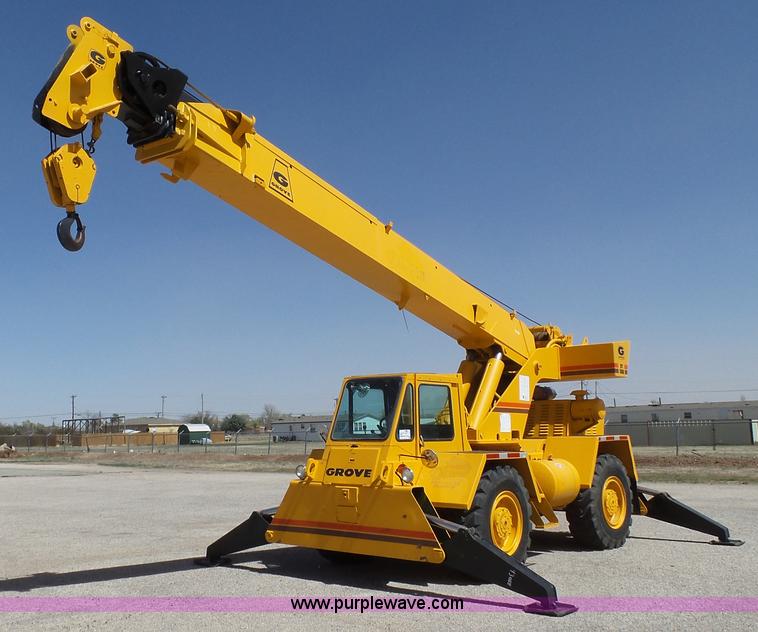 image for item L6532 Grove RT-58B crane