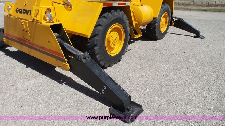 image for item L6532 Grove RT-58B crane
