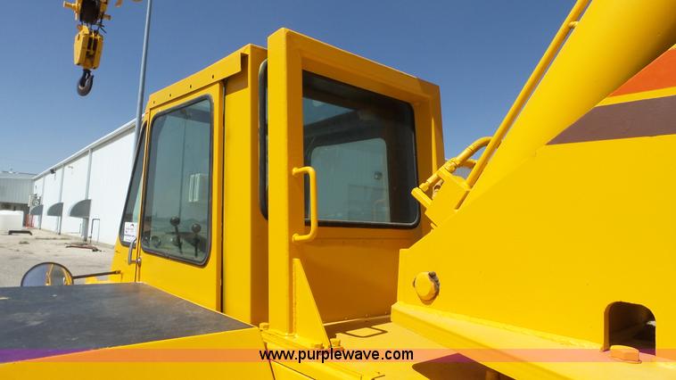 image for item L6532 Grove RT-58B crane