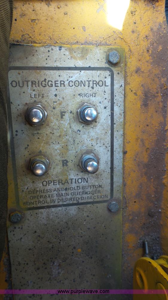 image for item L6532 Grove RT-58B crane