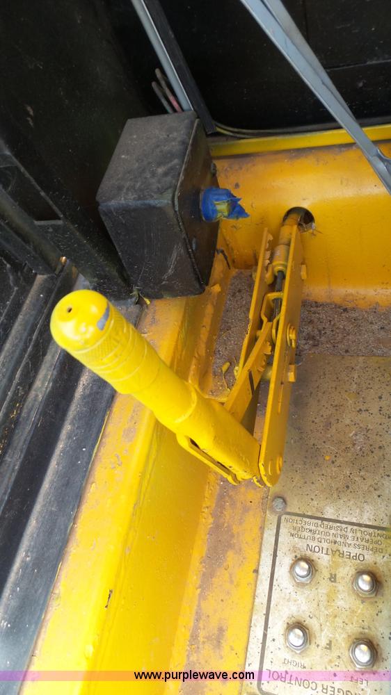 image for item L6532 Grove RT-58B crane