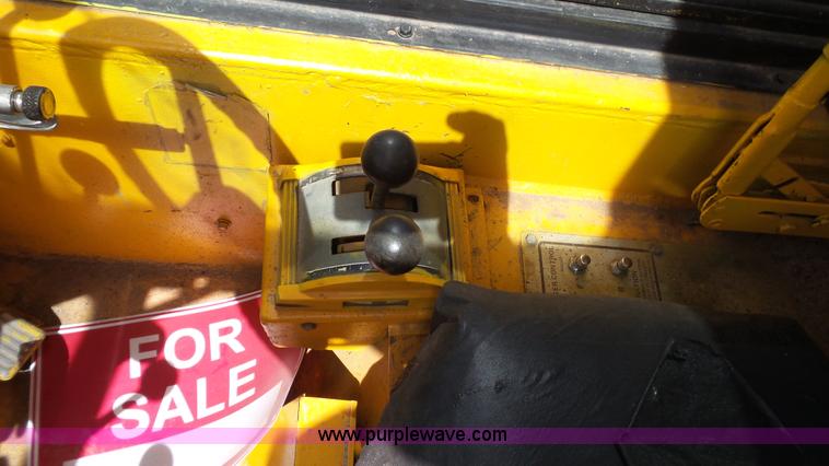 image for item L6532 Grove RT-58B crane